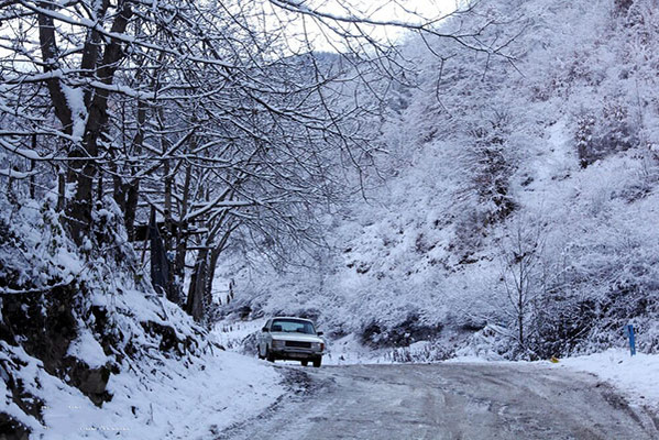 برف پاییزی در اوج روستای زیارت گرگان