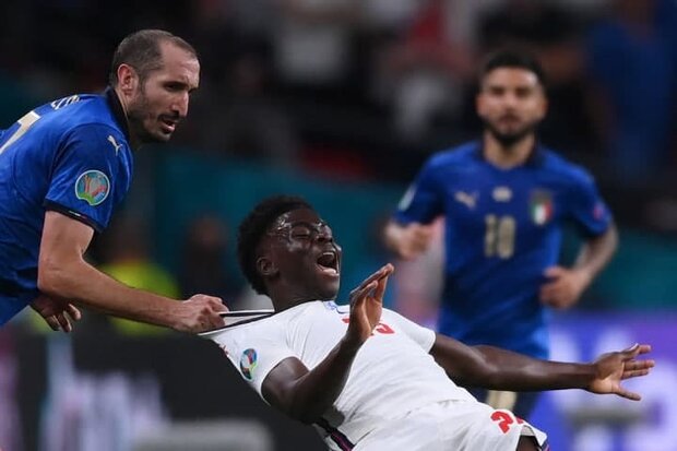 ایتالیا دستان ومبلی / انگلیسی را که هنوز دور از دسترس جام هستند شکست داد