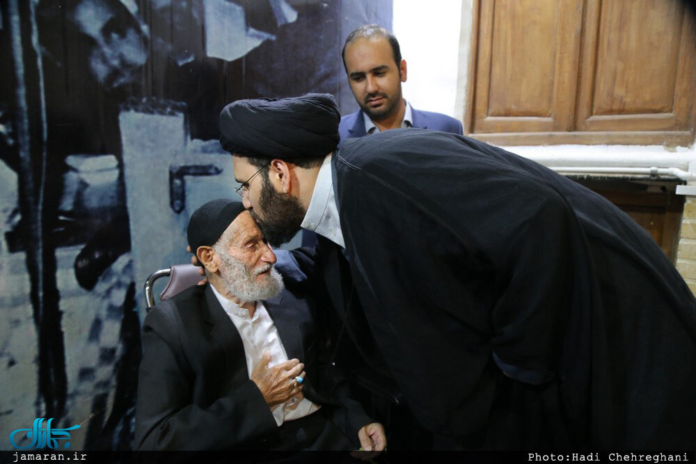 خادم امام خمینی «حاج عیسی» دار فانی را وداع گفت