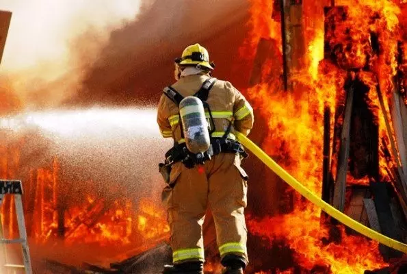 آتش نشان کیست | حقوق آتش نشانی سال ۱۴۰۰ نی نی سایت