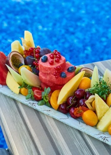 What should we eat before and after swimming?