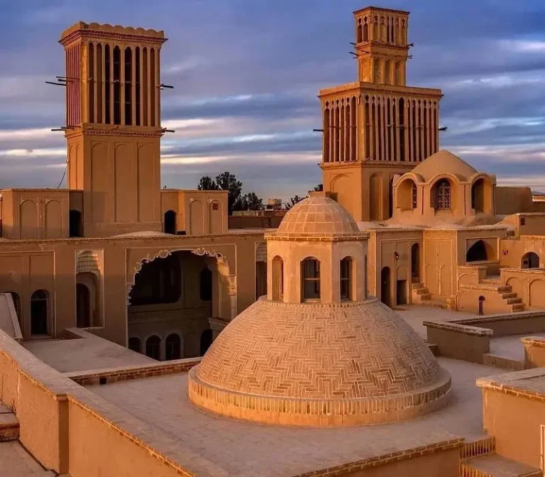 راهنمای سفر از تهران به یزد با ماشین شخصی