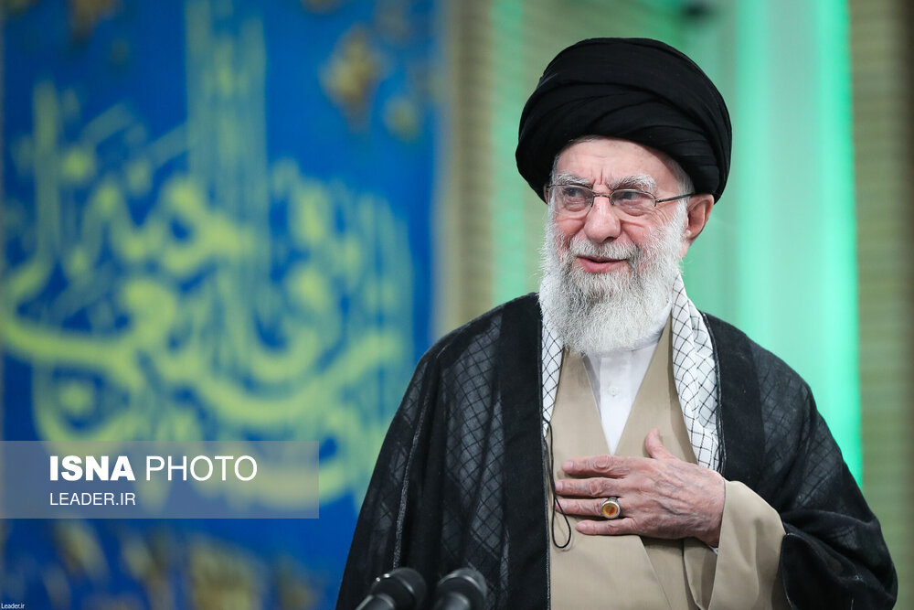 رهبر انقلاب جمعی از معلمان کشور تا ساعتی دیگر با رهبر انقلاب دیدار میکنند